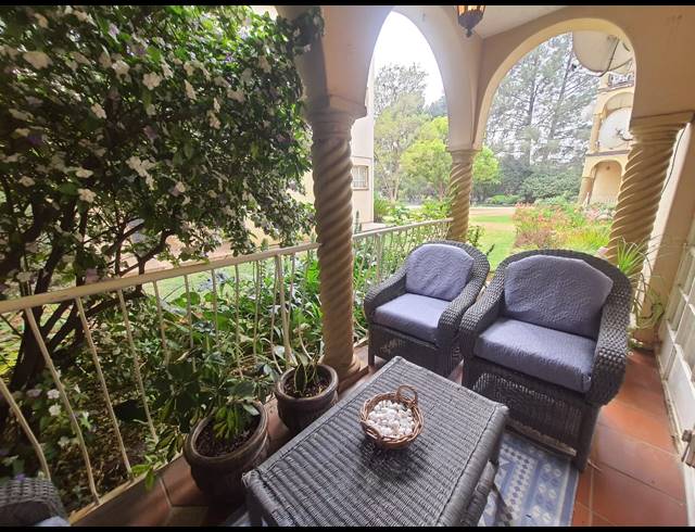 2 BEDROOM FLAT FOR SALE IN VANDERBIJLPARK SW 5